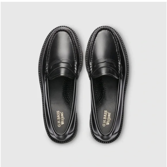 G.H. Bass Whitney Super Lug Weejun Loafers in Black - Picture 2 of 7